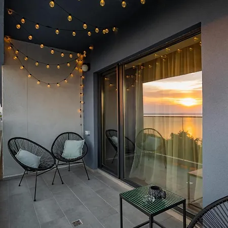 Golden Mirage Sunset * مامايا